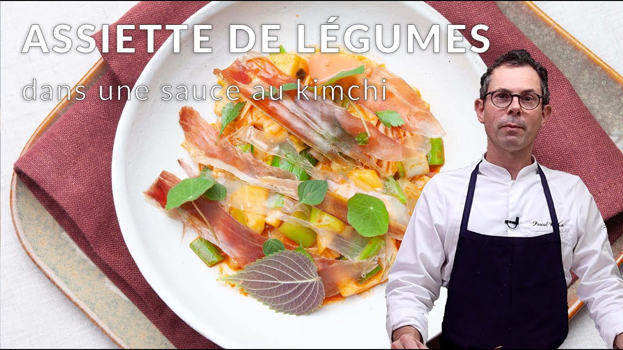 Pascal Barbot - Assiette de légumes cuisinés dans une sauce au kimchi
