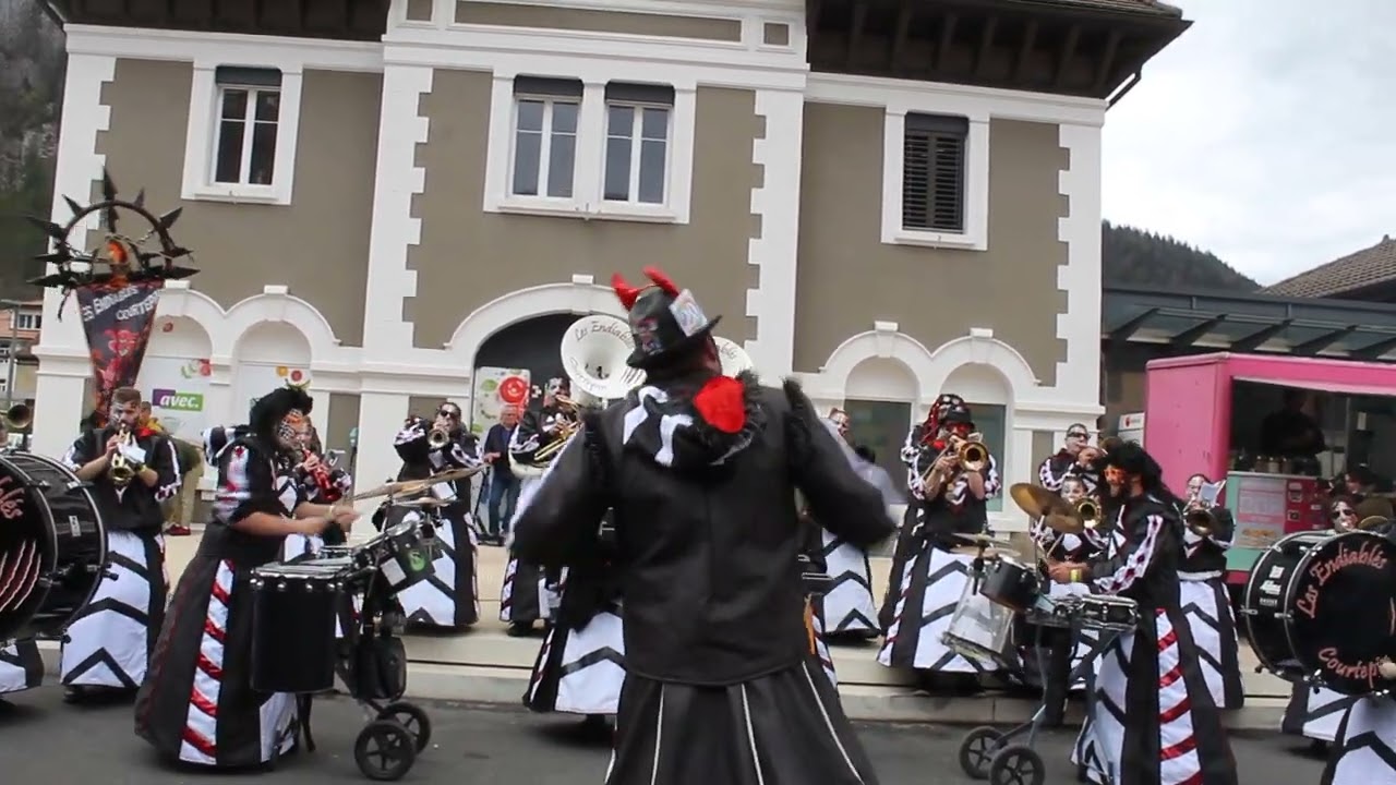 Les Endiables Courtepin 22.4.2023 Fasnacht Carnavallon du Val de Travers