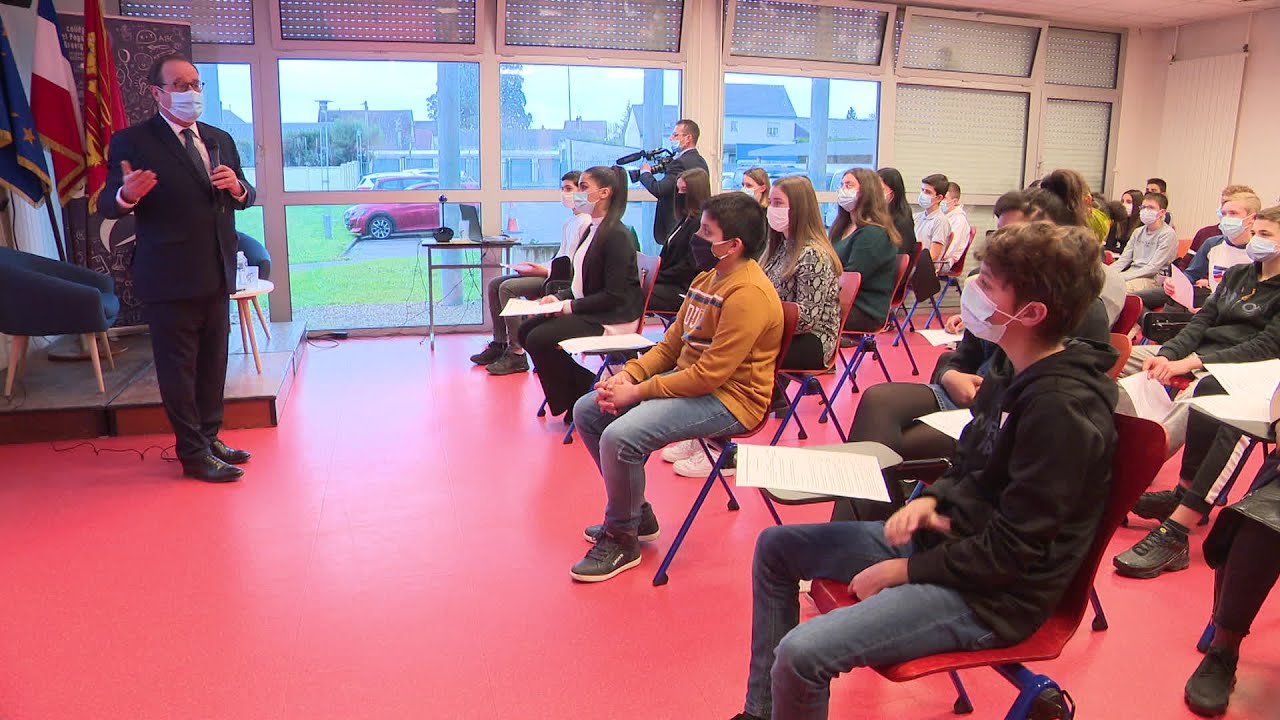 Gravigny : cours d'instruction civique et républicaine avec François Hollande
