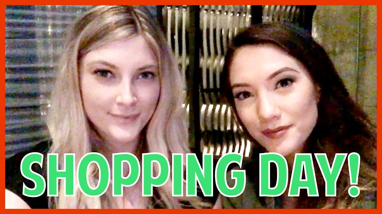 12 Days of Vlogmas Day 2! // Christmas Shopping with a JuicyFruit!
