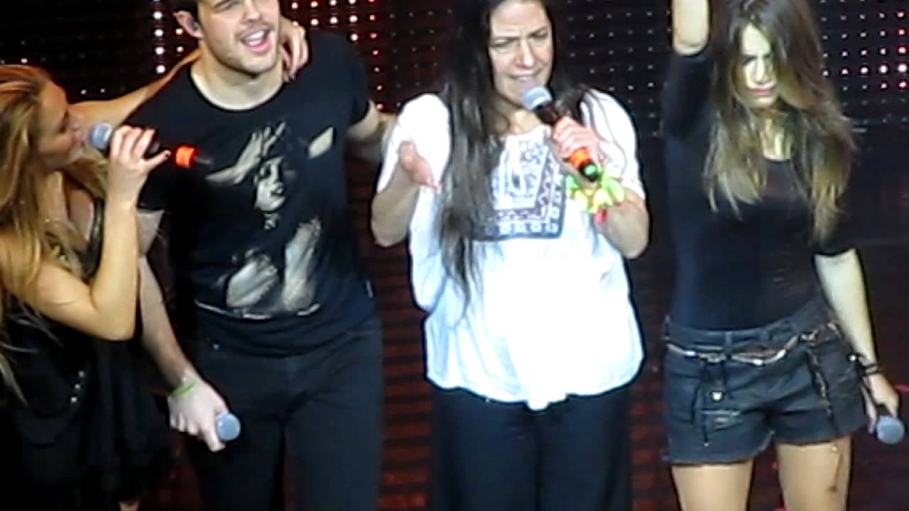 Teen Angels - Visita Julia Calvo y Que nos volvamos a ver - Gran Rex 2012 - HD