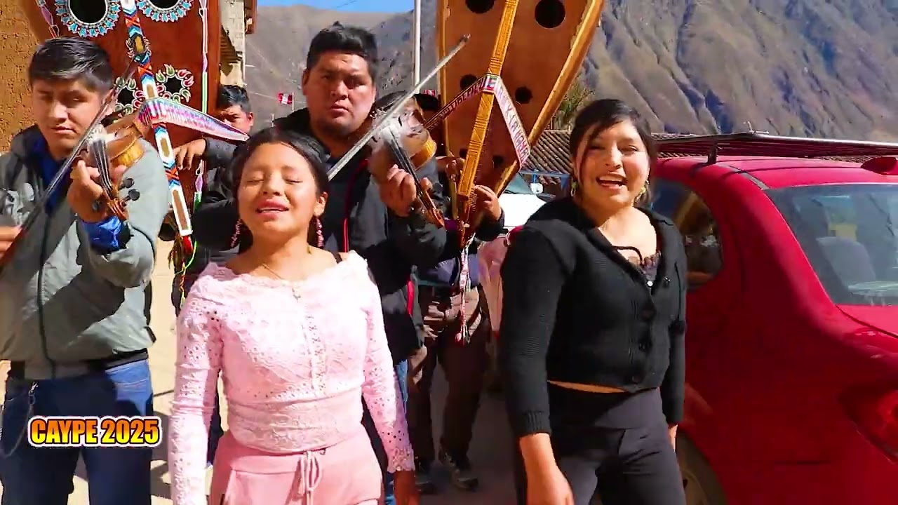 RARA COSTUMBRE DE BOTAR SOMBREROS en CAYPE 2025