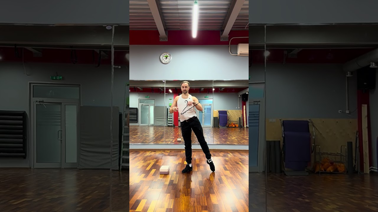Биомеханика таза в латинском шаге / rumba walk / basic Latin step 