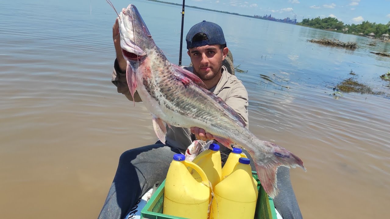 PESCA CON TARROS EN KAYAK POR EL PARANÁ EN SAN NICOLÁS DE LOS ARROYOS