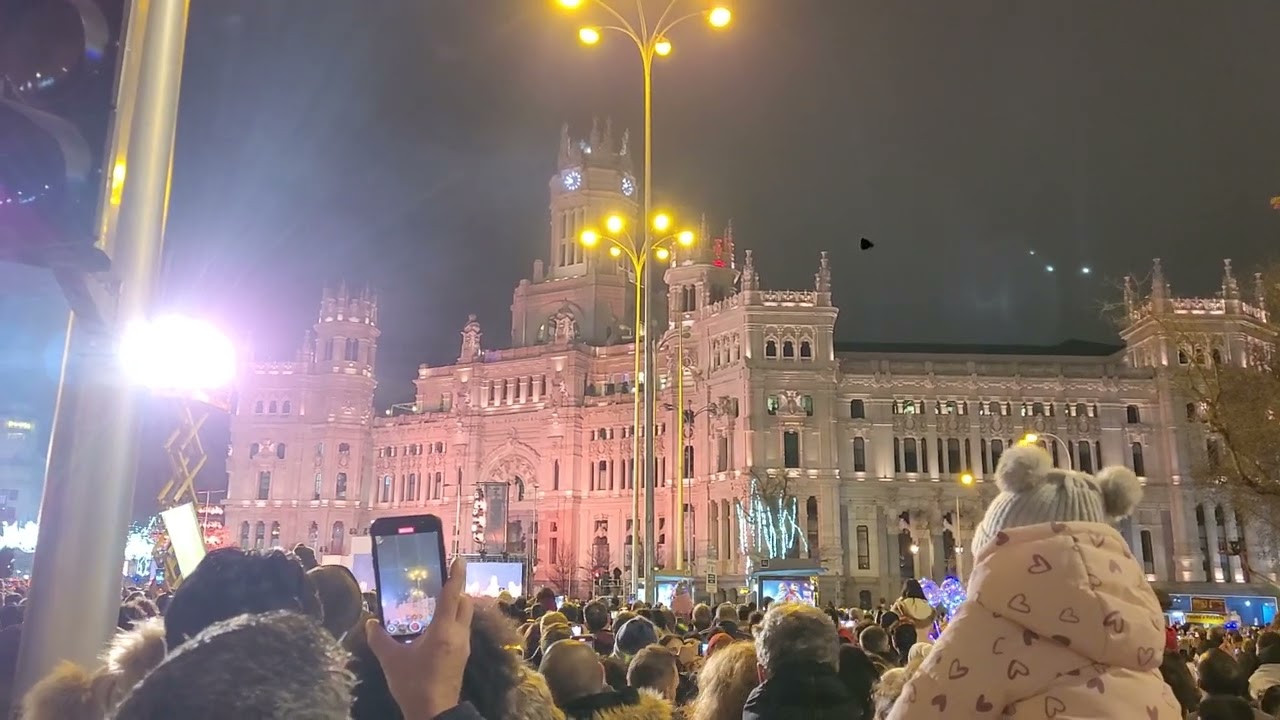 FUEGOS ARTIFICIALES EN MADRID POR LA CABALGATA DE REYES