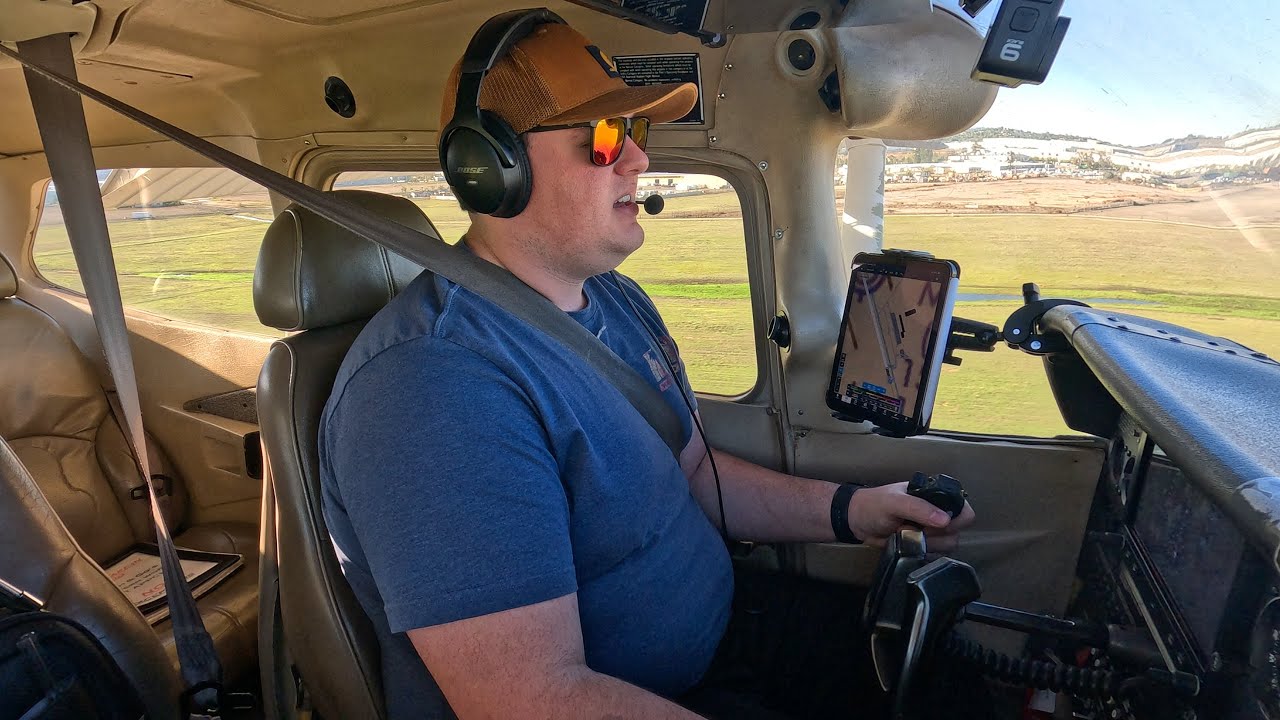 Flying A Cessna 172 Into March ARB + $1 Breakfast!