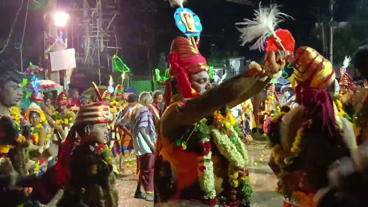 Alagar attam...