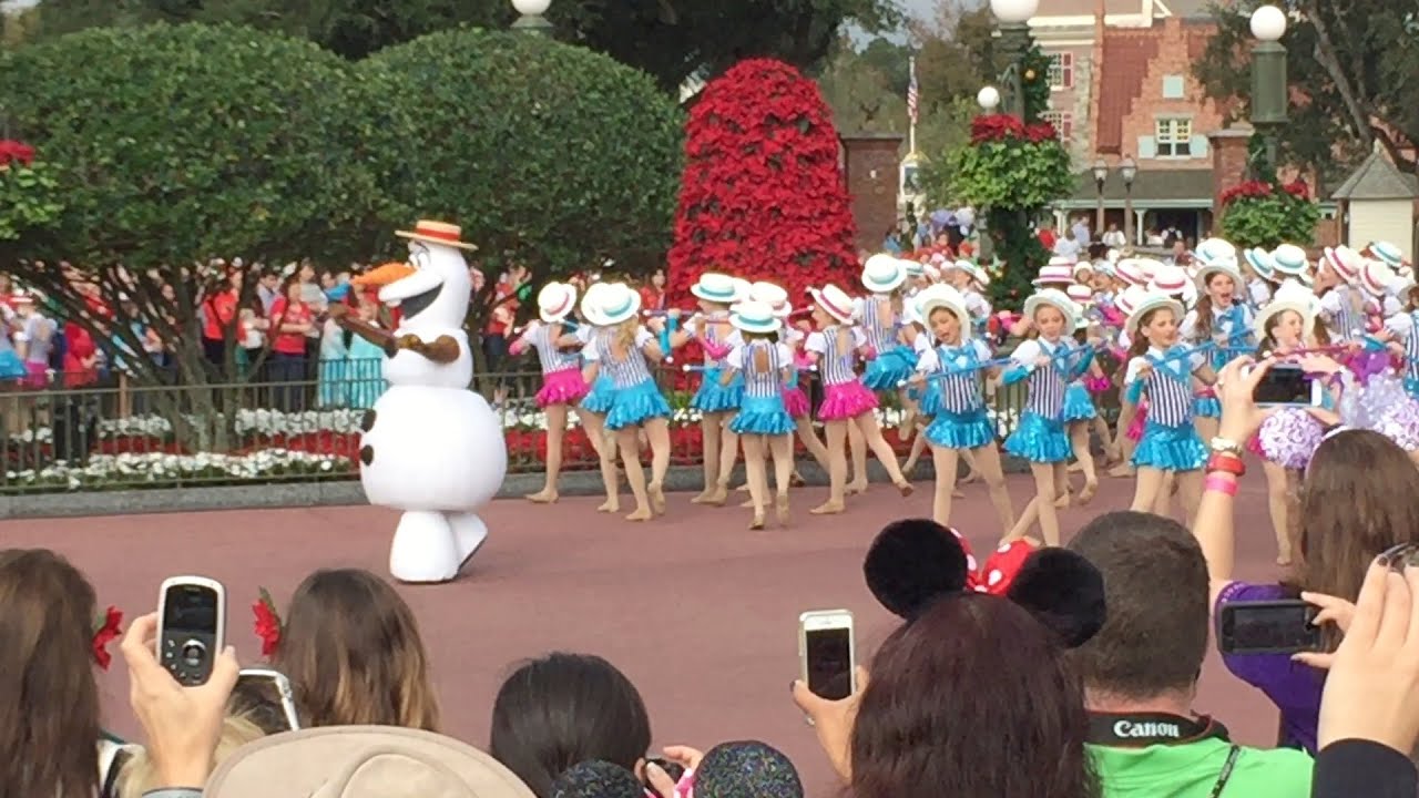 Olaf and dancers perform 