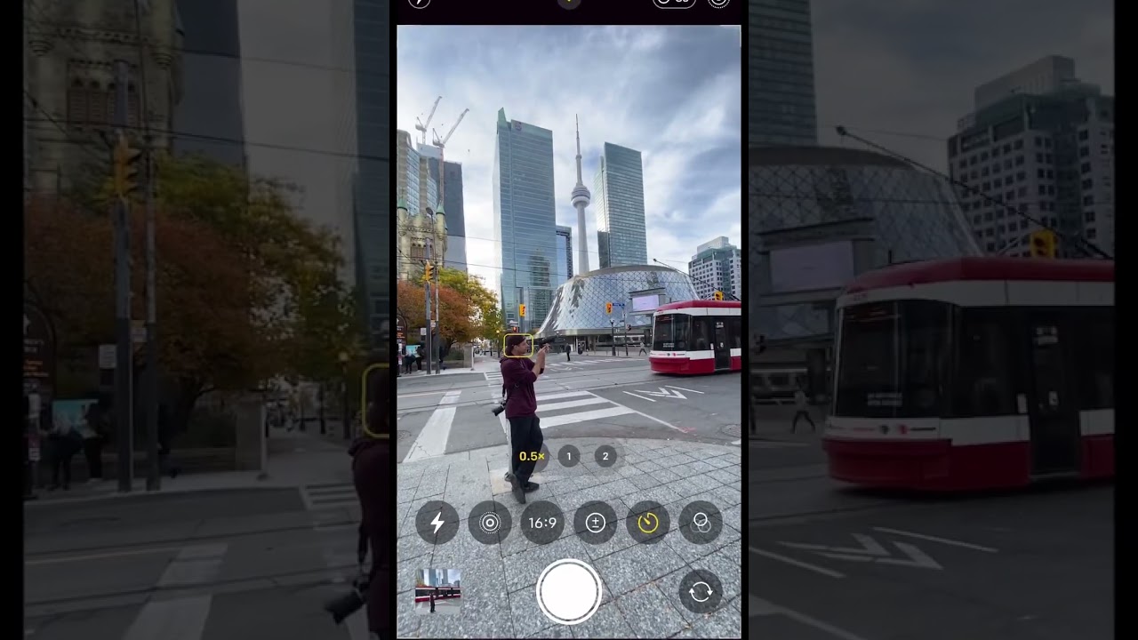 Nifty iPhone Live photo trick with a moving background 📱 #mobilephotography