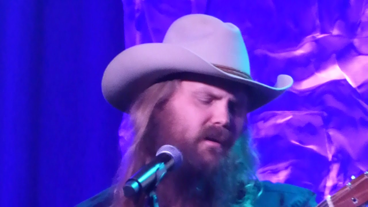 Chris Stapleton sings for Lee Ann Womack