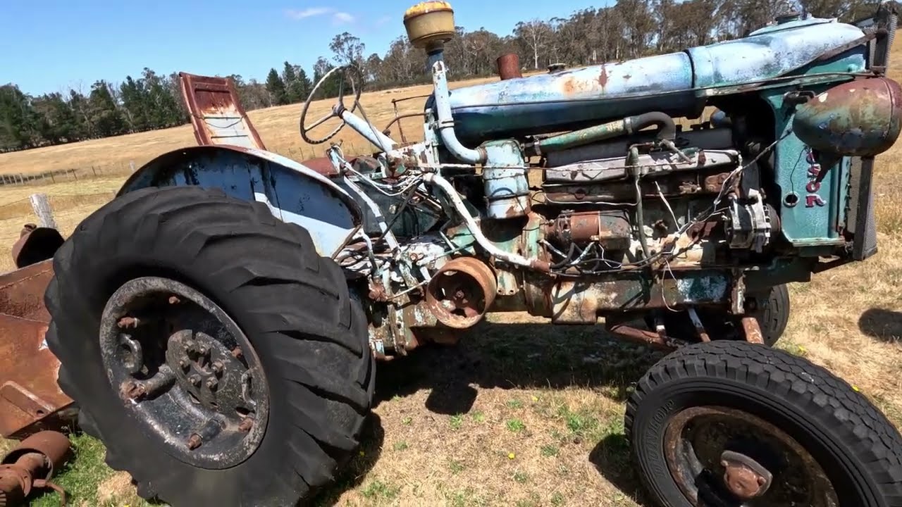 Fordson major P6 E27N walk around