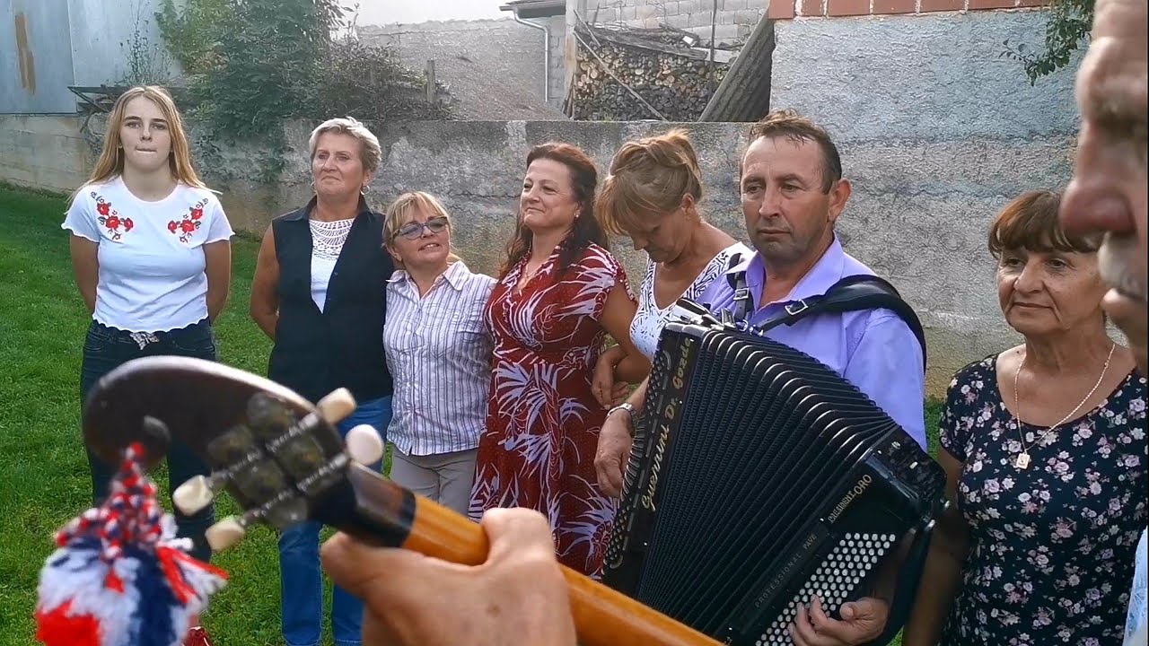 @DJEVOJKA JE POŠLA ZA GORU PO VODU-FURJANSKI BEĆARI-DRUŽENJE U FURJANU KOD MENE 4K..