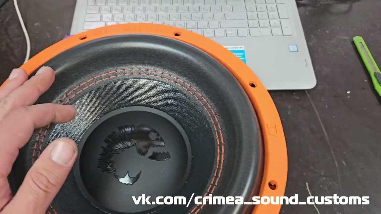 Доступный и валящий сабвуфер с большой губой! DL Audio Piranha 10 V.2