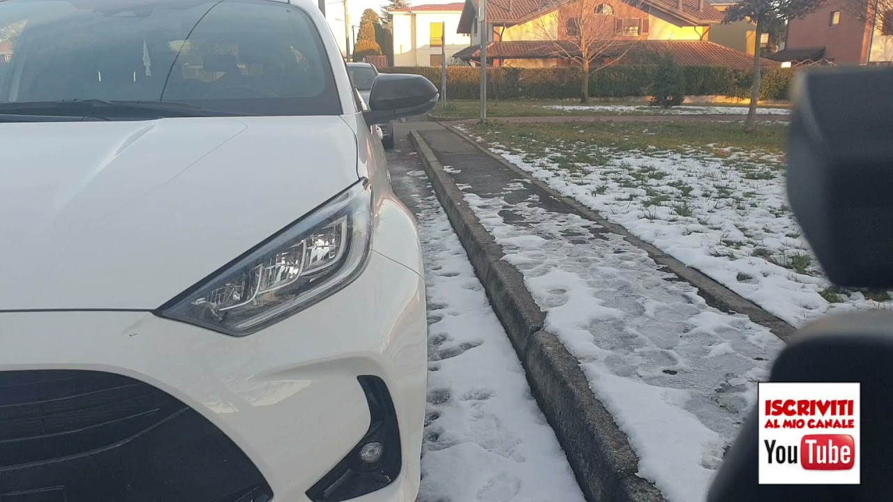 TOYOTA YARIS 2020 montaggio catene da neve autotensionanti NORAUTO