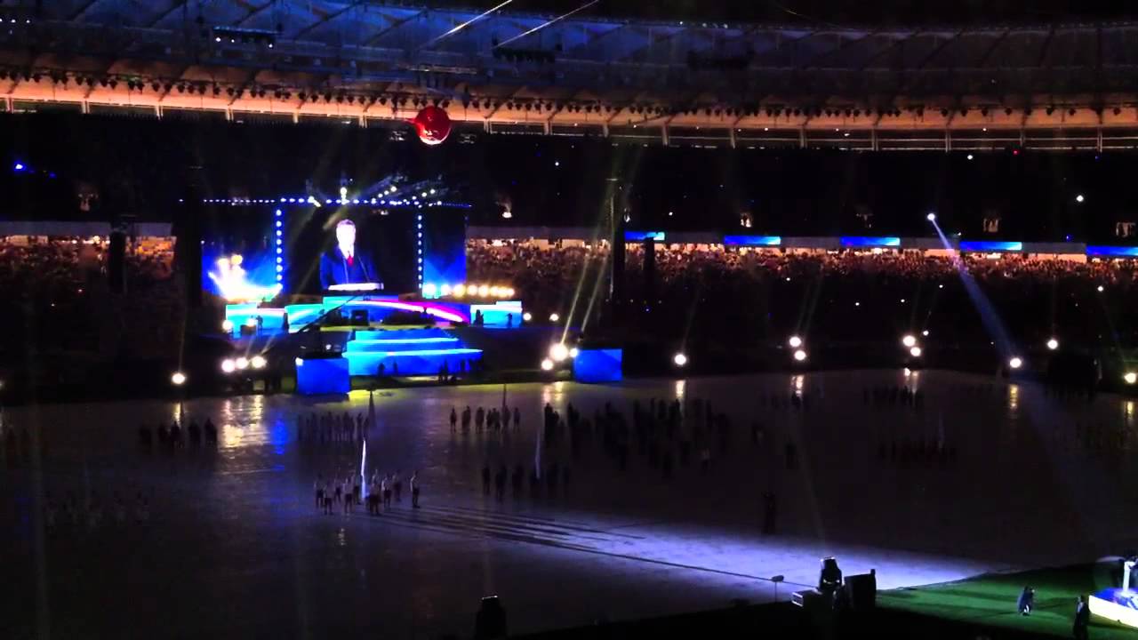Януковича освистали на Олимпийском