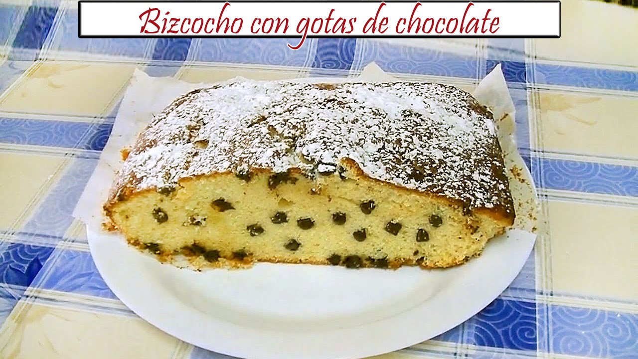 Bizcocho con gotas de chocolate | Receta de Cocina en Familia