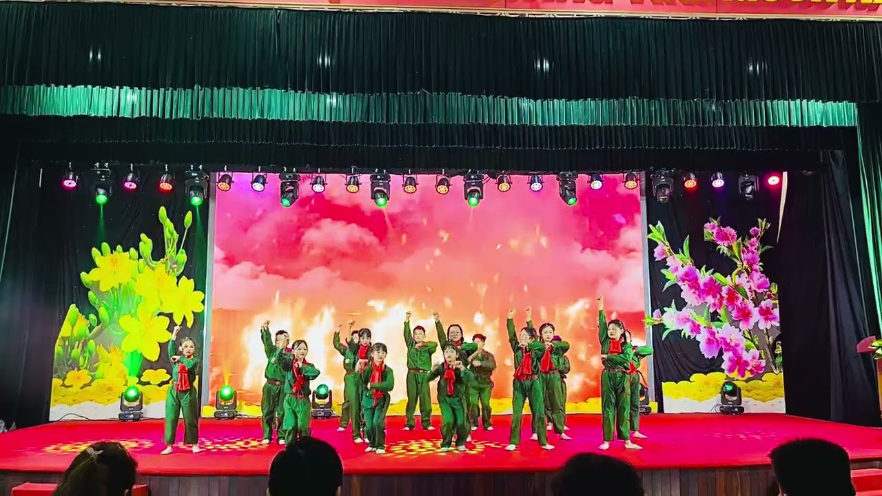 PHẦN THI ĐẠT GIẢI NHẤT LIÊN HOAN NGHỆ THUẬT “SẮC MÀU TUỔI THƠ” - TRƯỜNG TH DỊCH VỌNG A