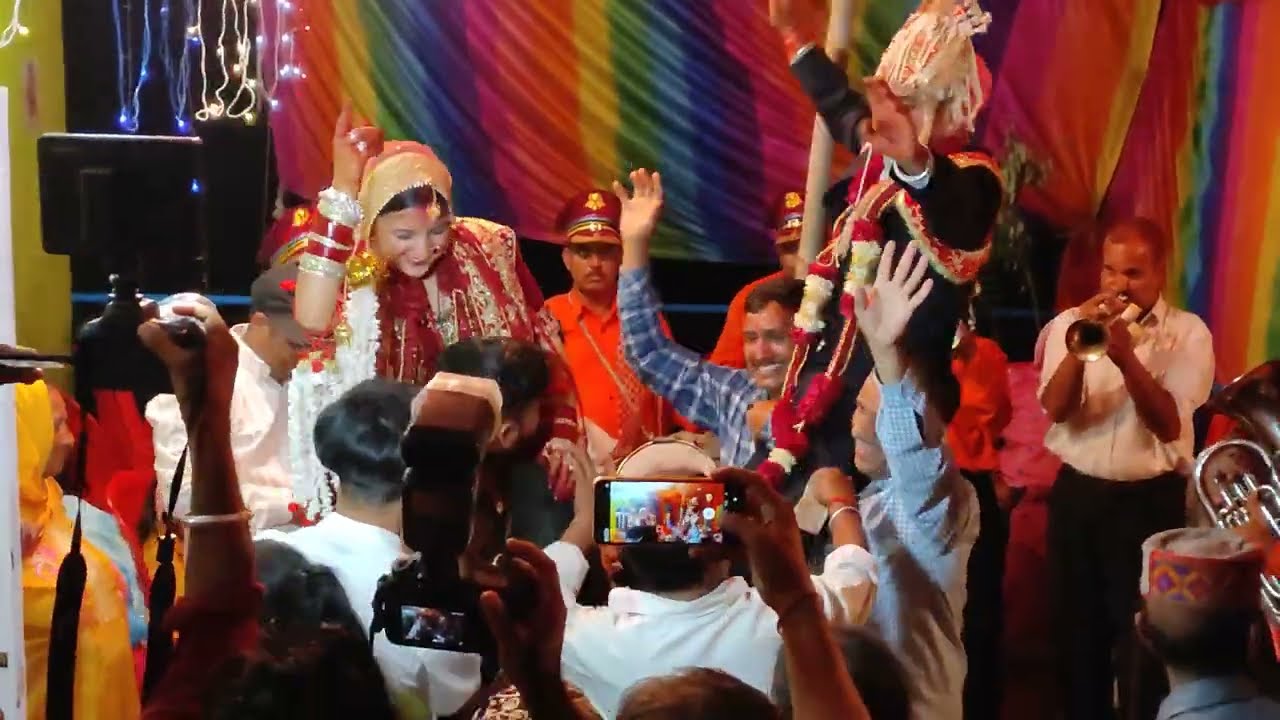 Himachali sanskriti#lokpriya#Non stop band baja wedding baja#dance#solan#shimla  #local #bilaspur hp