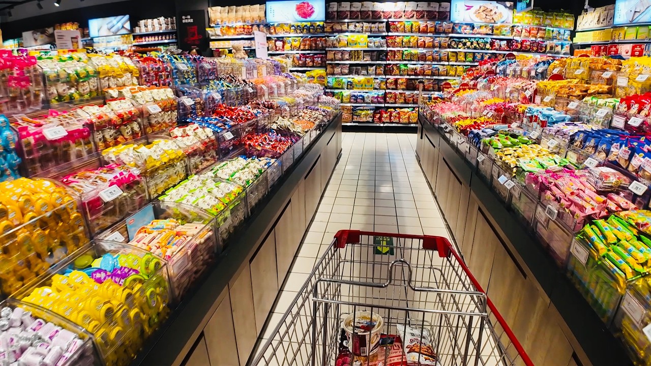 Grocery Shopping in China 🛒 Sharing Chinese various snacks at the supermarket with prices