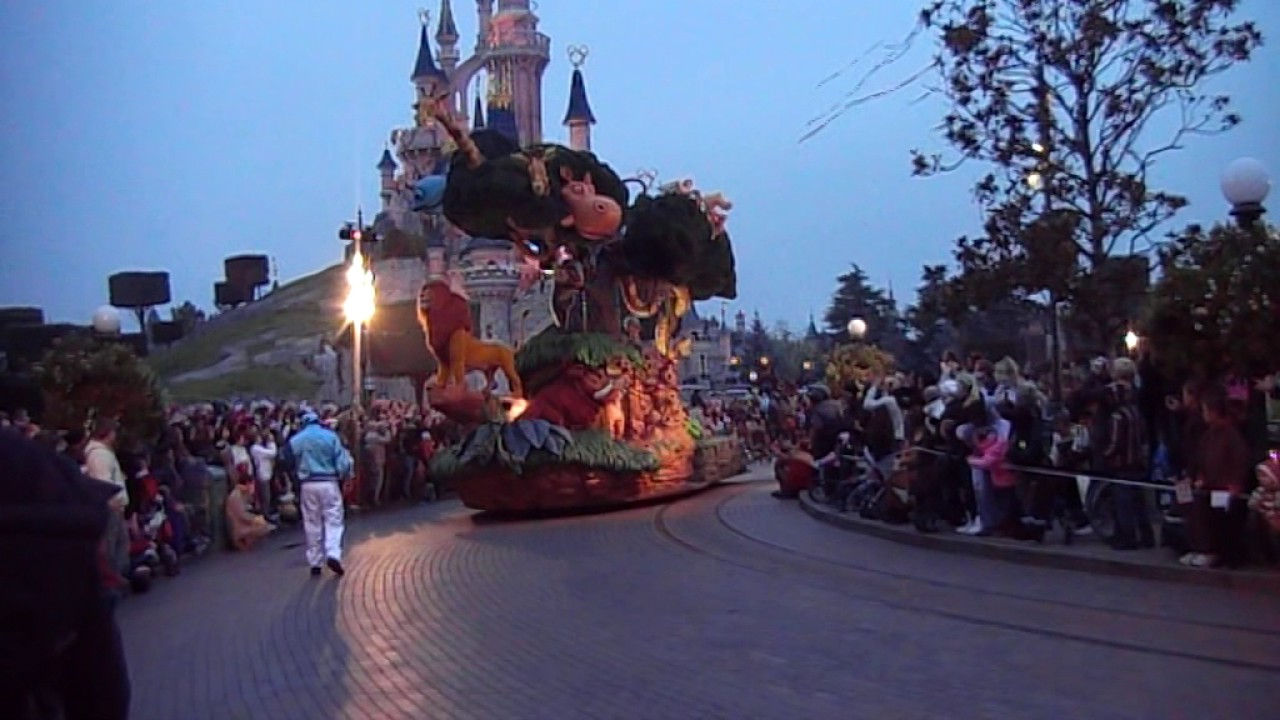 Disneyland Paris Once Upon A Dream Parade  (Halloween) (30-10-2009)