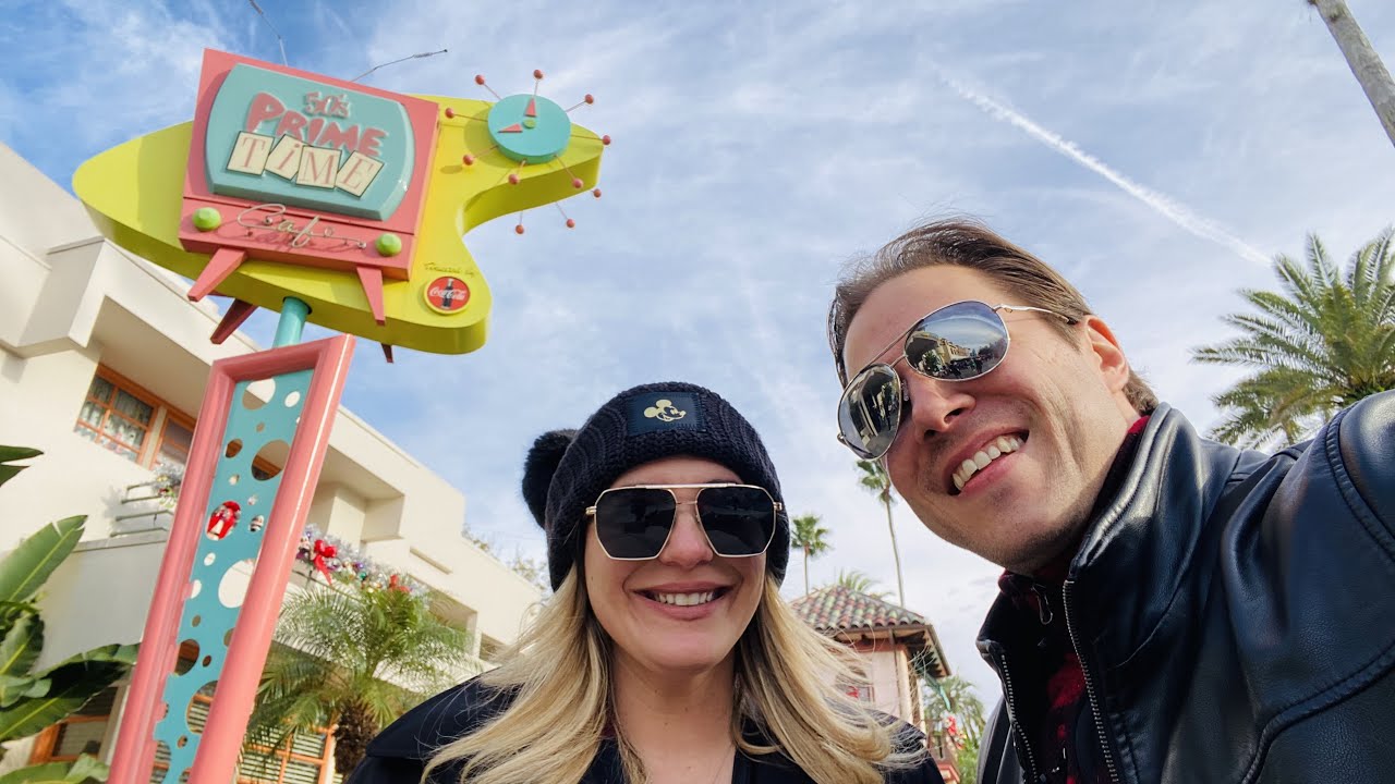 Dining at 50's Prime Time Caf&eacute; | Disney's Hollywood Studios | Full Experience & Review 2022