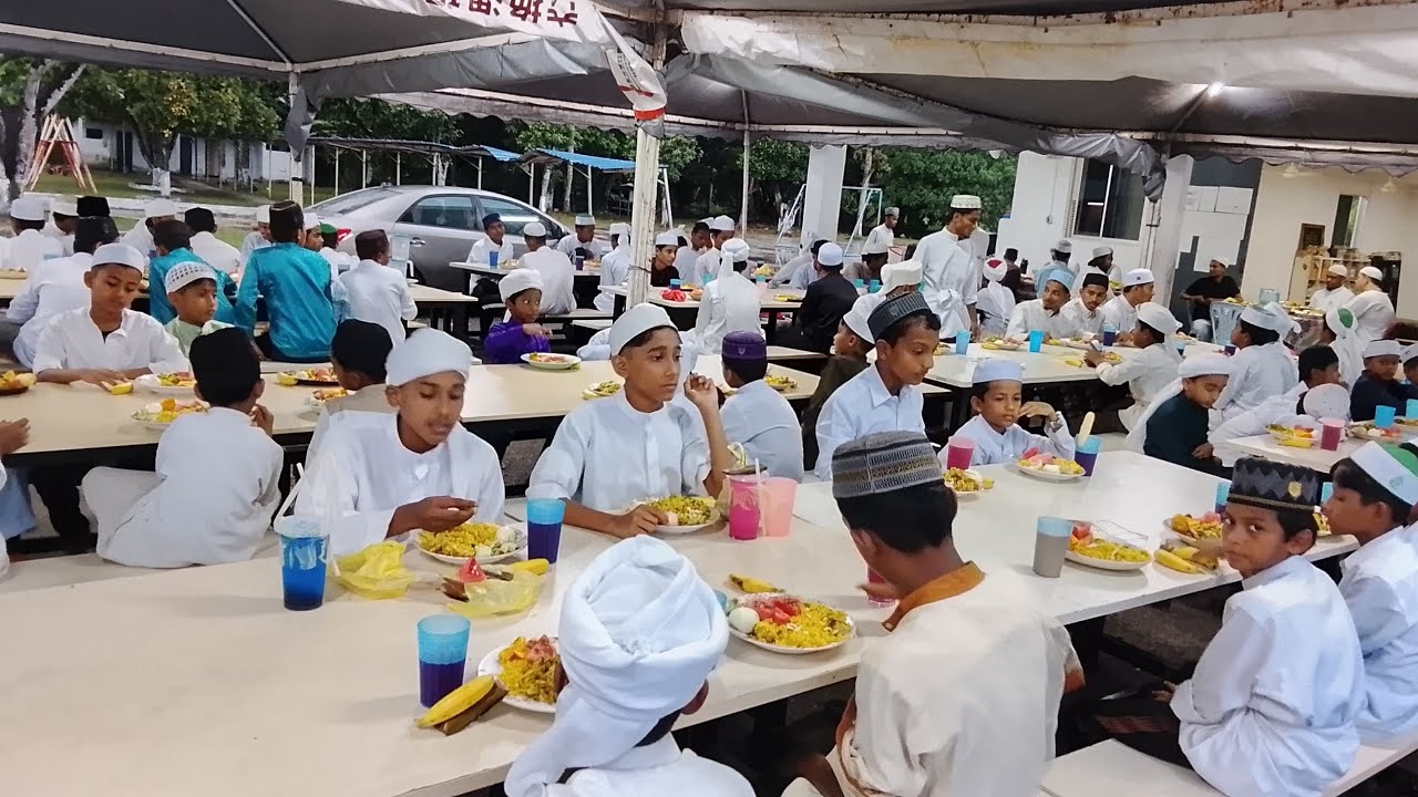 👉 🌙✨ Ramadan Iftar at UAIM | Students & Teachers United in Blessings | Rohingya Reality Tv 
