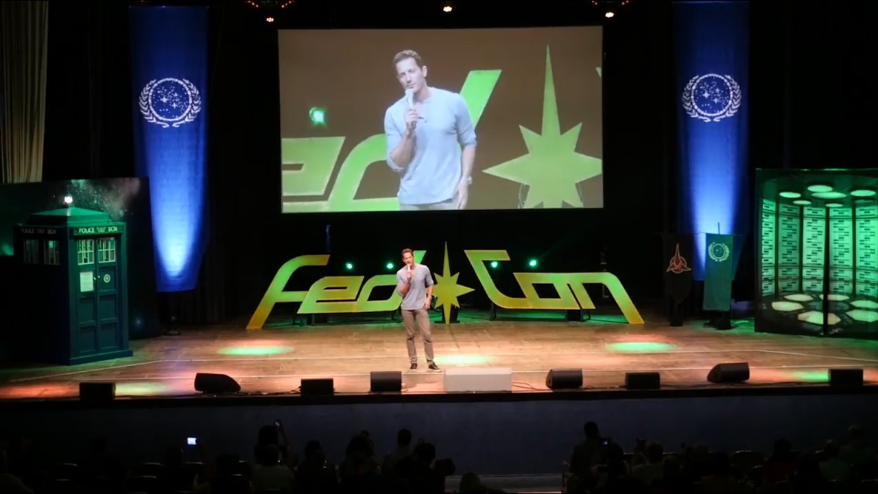 Freitags Panel Sasha Roiz FedCon26.  2017 #mrsasharoiz #sasharoizsupportive