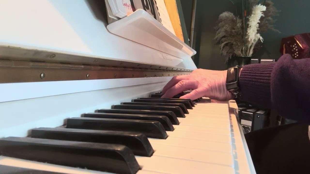 🎶🎹 Turn Your Eyes Upon Jesus 🎹🎶