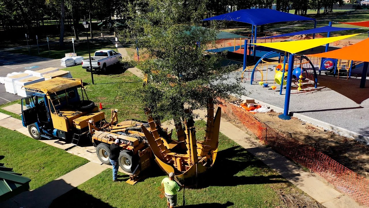 Tree spade machine transplanting Willow Oak & American Sycamore trees at Laurel Park [ TIMELAPSE ]