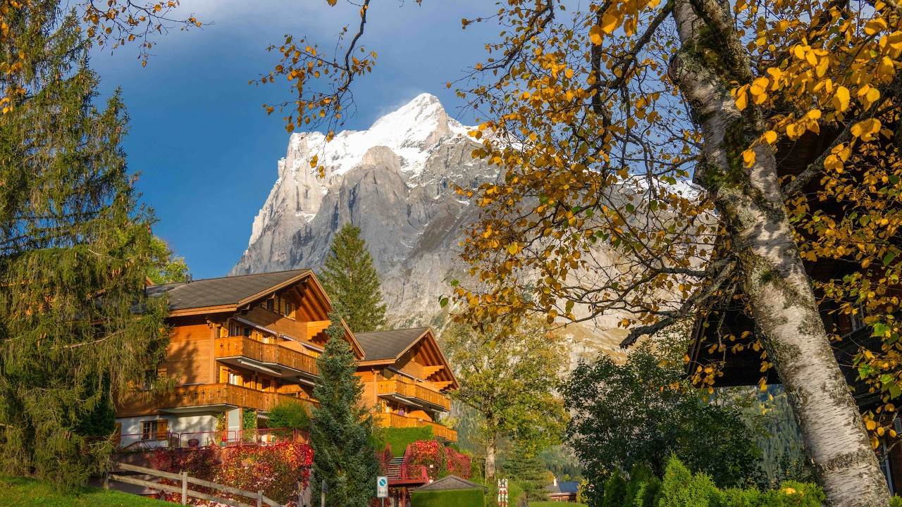 Der Herbst in der Schweiz - Lauterbrunnen - Wengen - Grindelwald 4K