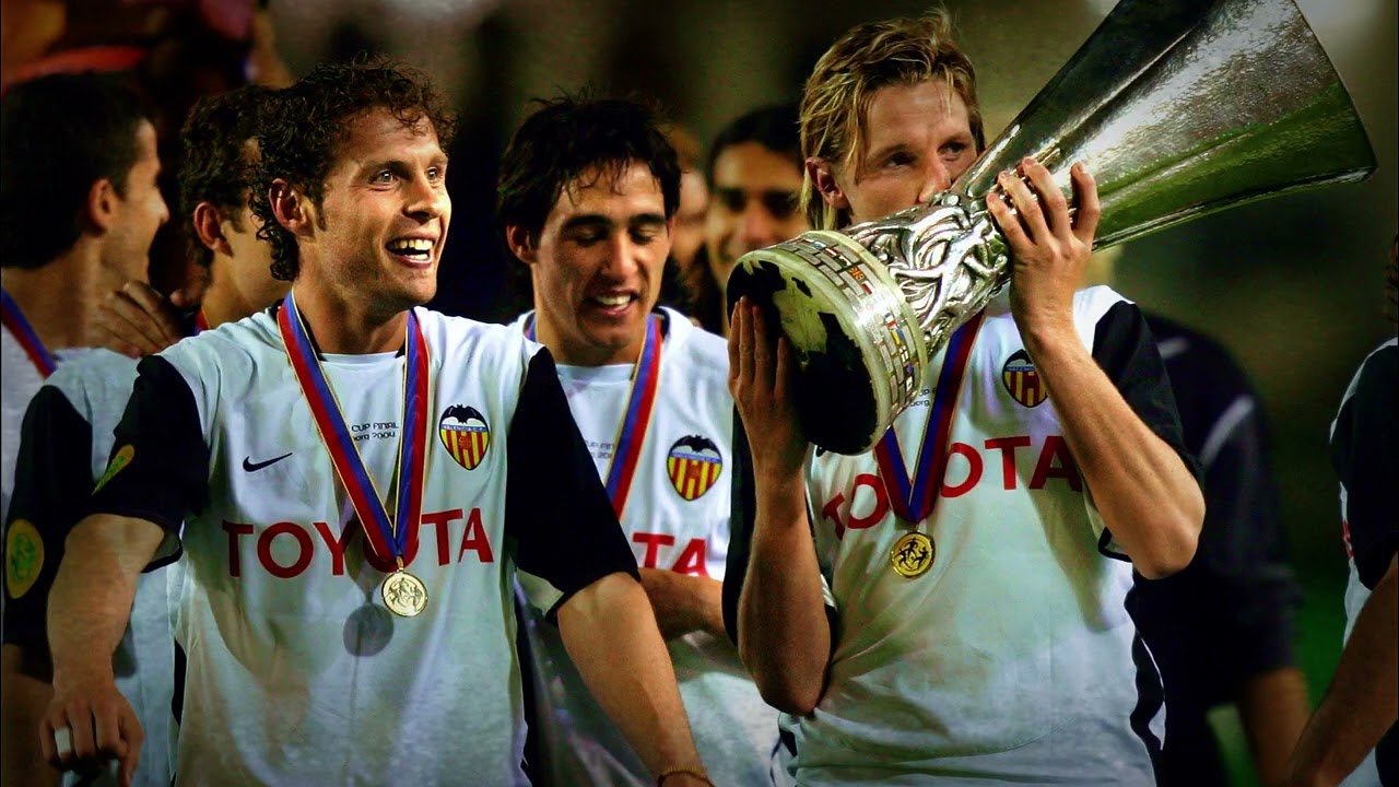 2004 O ANO DAS MAIORES ZEBRAS DO FUTEBOL MUNDIAL!