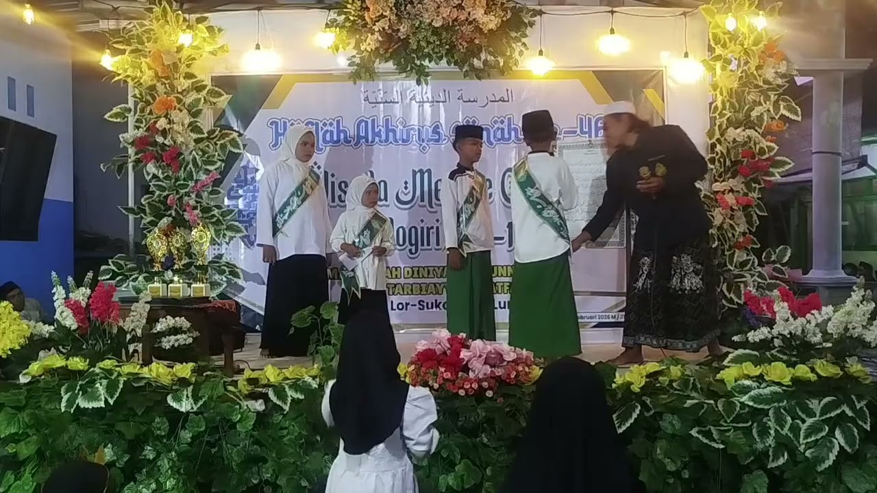 Prosesi Munaqosah wisudawan/wisudawati Metode Qur'ani Sidogiri ke 12 oleh Ustadz. Ubaidillah Abbas