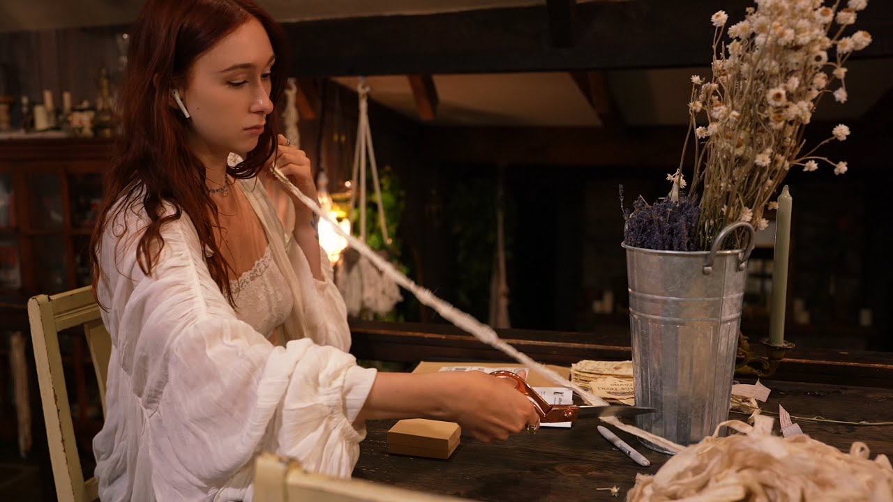 Packing Etsy orders: A cozy cottage vlog🌷