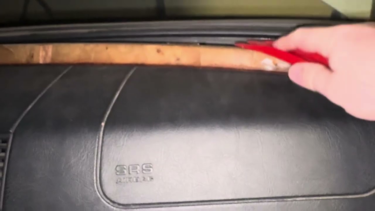 W202 Mercedes-Benz dash curved trim removal. C43 AMG, C280, C230, C220, C200