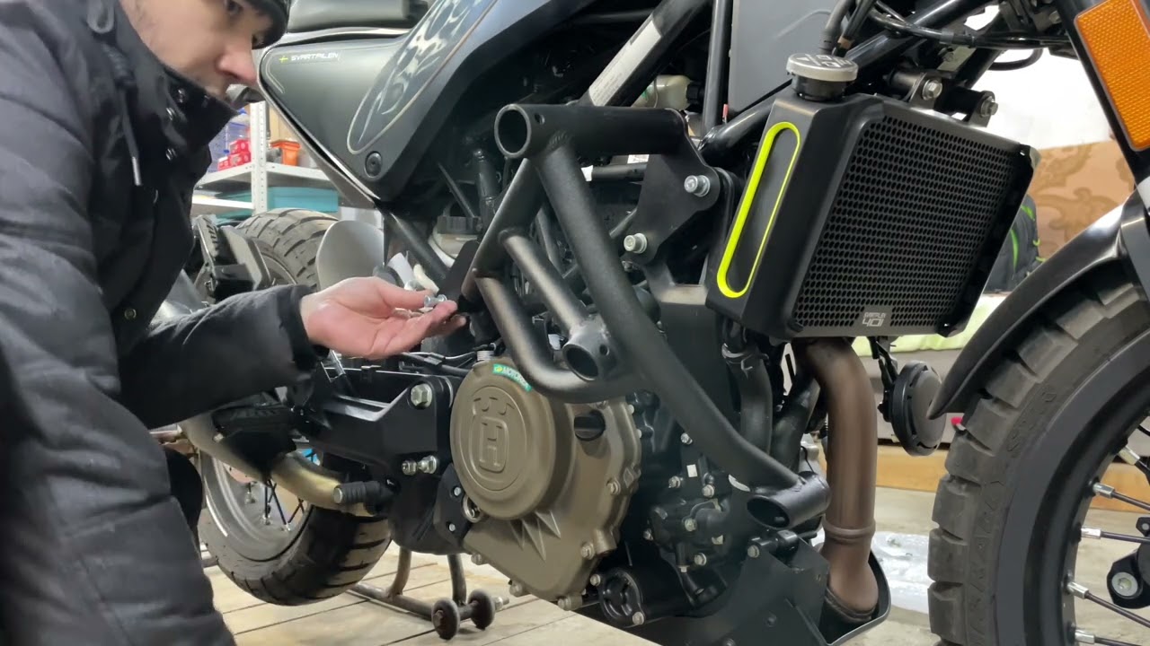 Клетка Crazy Iron для Husqvarna Svartpilen 401.
