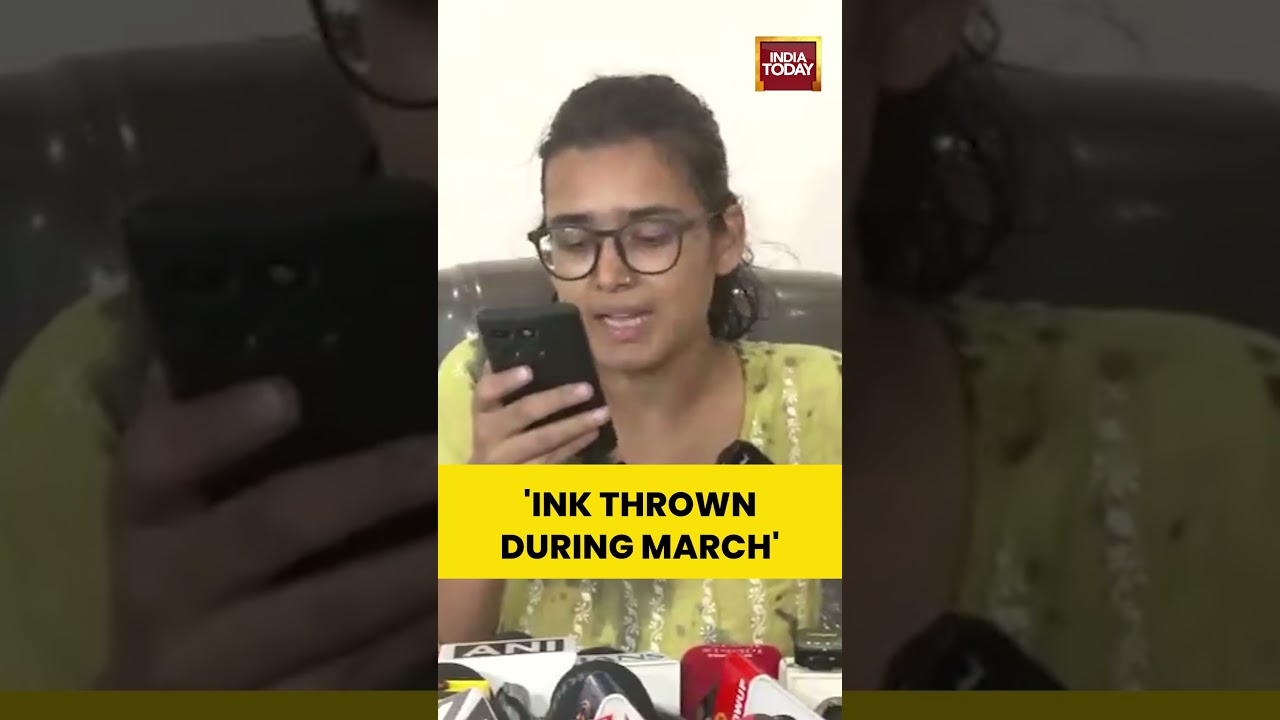 AISA President Neha Bora Alleges RSS Member Threw Ink At Ranchi Protest | Jharkhand News