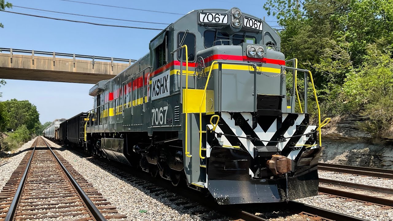 A close look at Seaboard System (L&N) C30-7 #7067