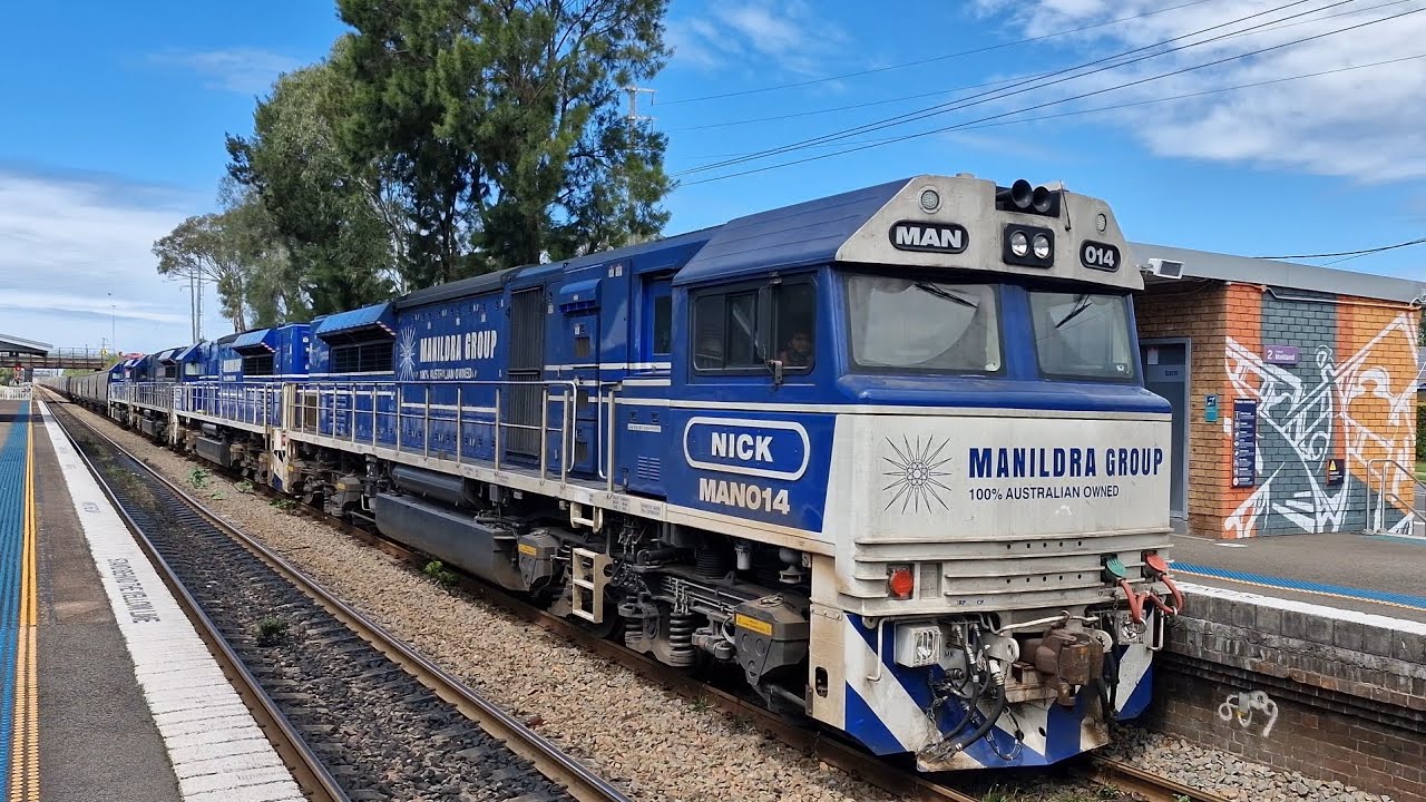 10/03/26 SSR Manildra Train 9577 passing Waratah 