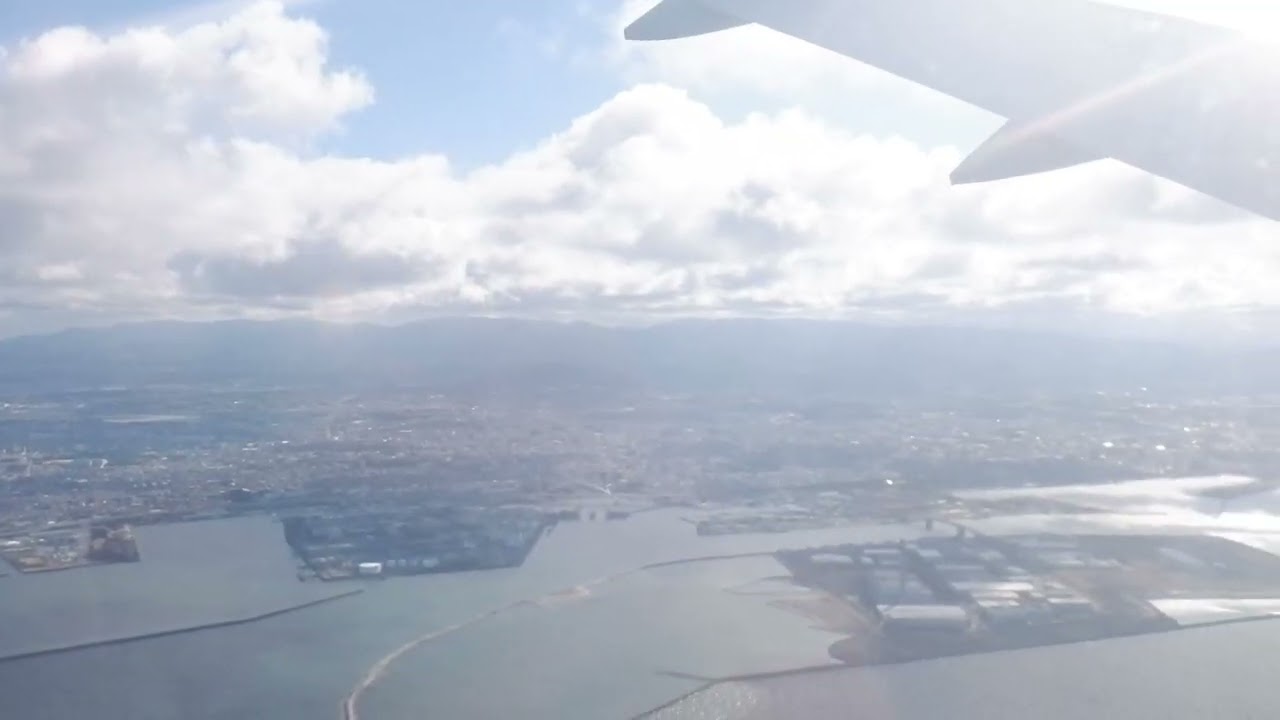 BR132　大阪関西着陸