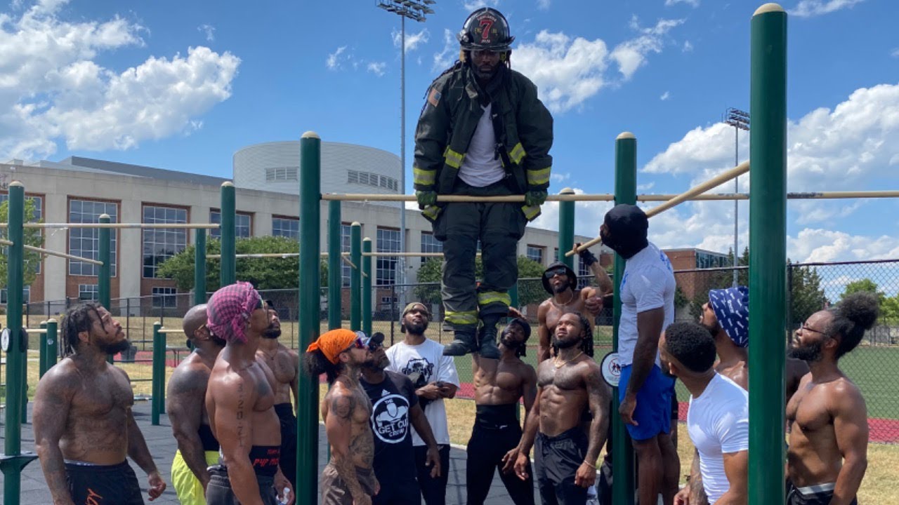 Firefighter in Gear does a 5 Minute Calisthenics Challenge - @ju_king1 | That's Good Money