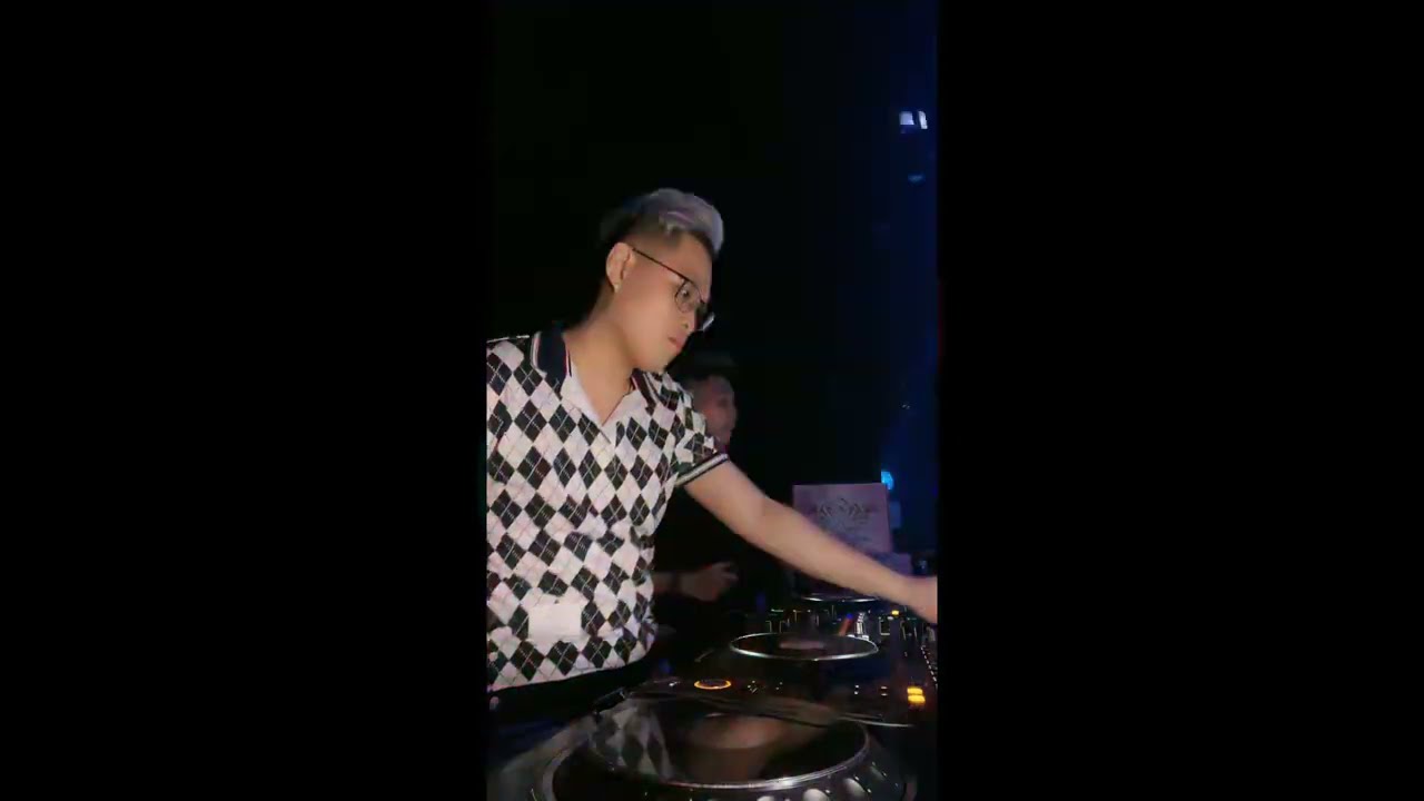 Siêu phẩm DJ Philip Lee on the MIC ( NEW MDM HẢI PHÒNG ) 15-12-13