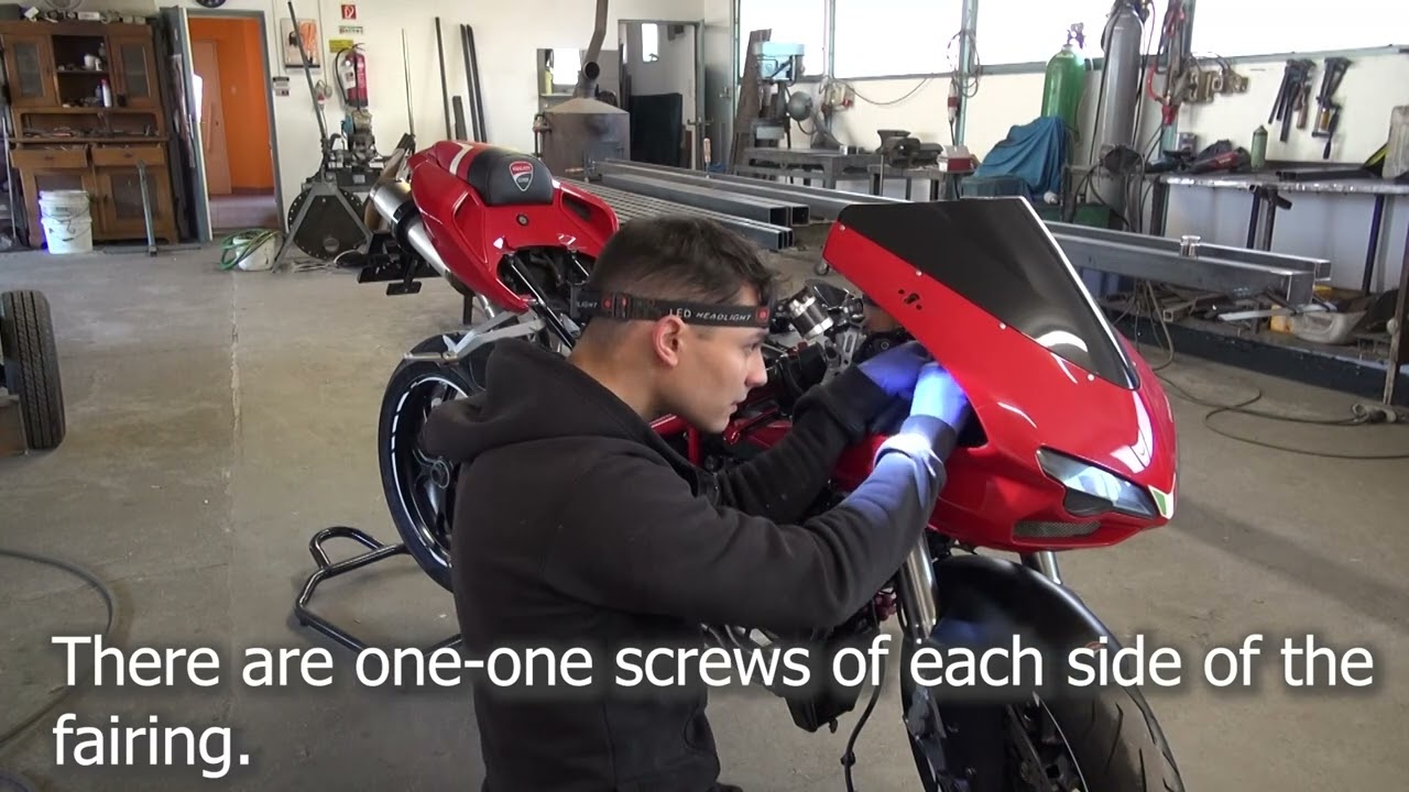 How to remove the Airbox on a Ducati 848/1098/1198(Also the seat, tank, head fairing, intakes..)