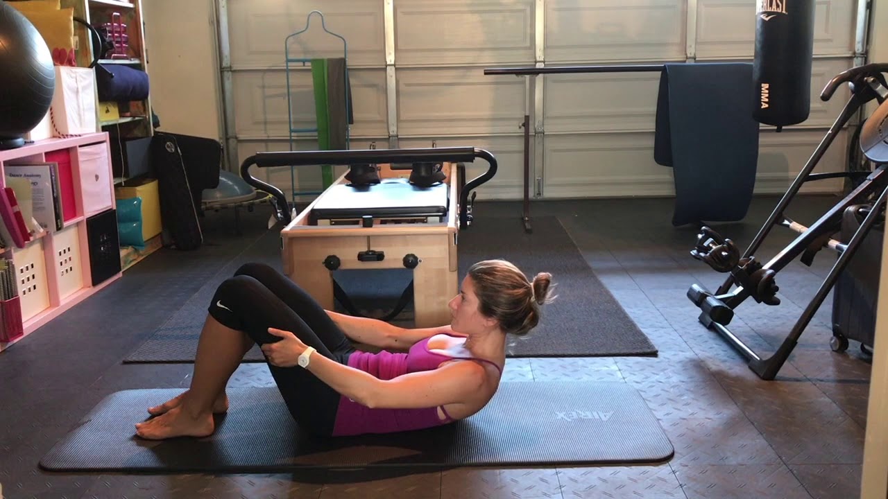Esercizi di Pilates matwork base. 20 minuti.