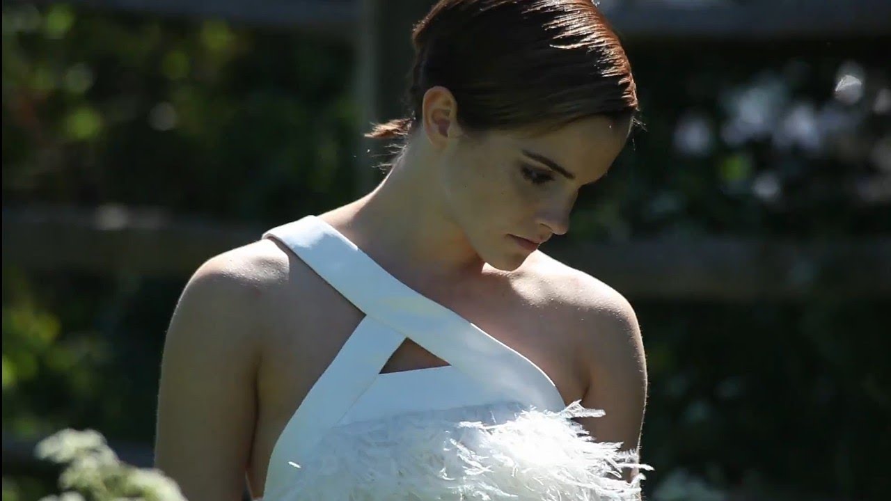 Emma Watson photoshoot behind the Scene 2011 😍