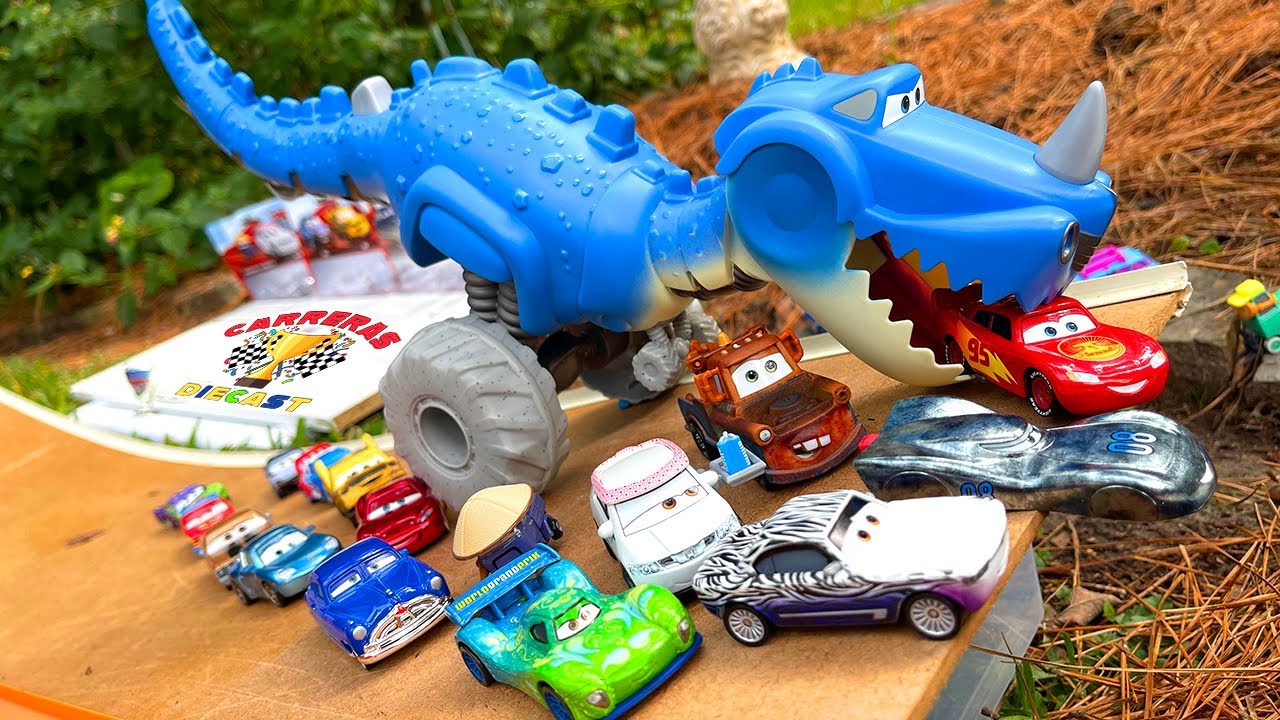 CARS CARRERAS DIECAST  vs T REX