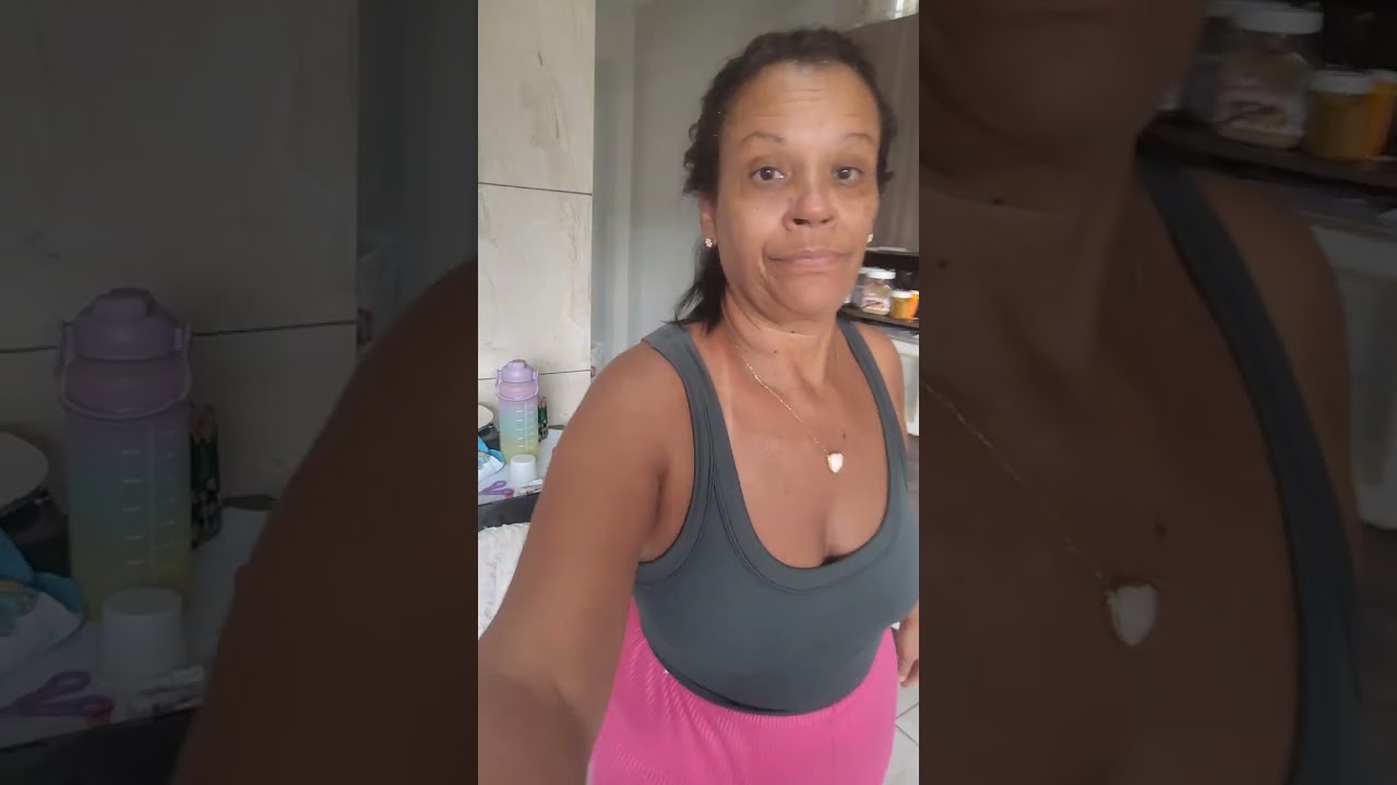 Só trocar de roupa cai em frente a câmera 🤣