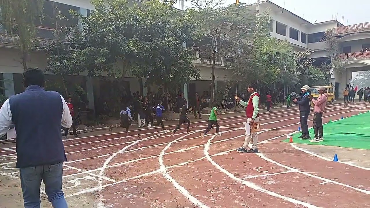 sab junior Girl's 100m race RN Public School Semari pratappur  Prayagraj ( Coach Mahendra Patel )