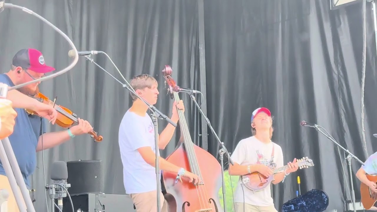 MountainGrassUnit - Brown Eyed Women/Don’t Let Me Down - Delfest 2024 - RedDaisySportingClub pit POV