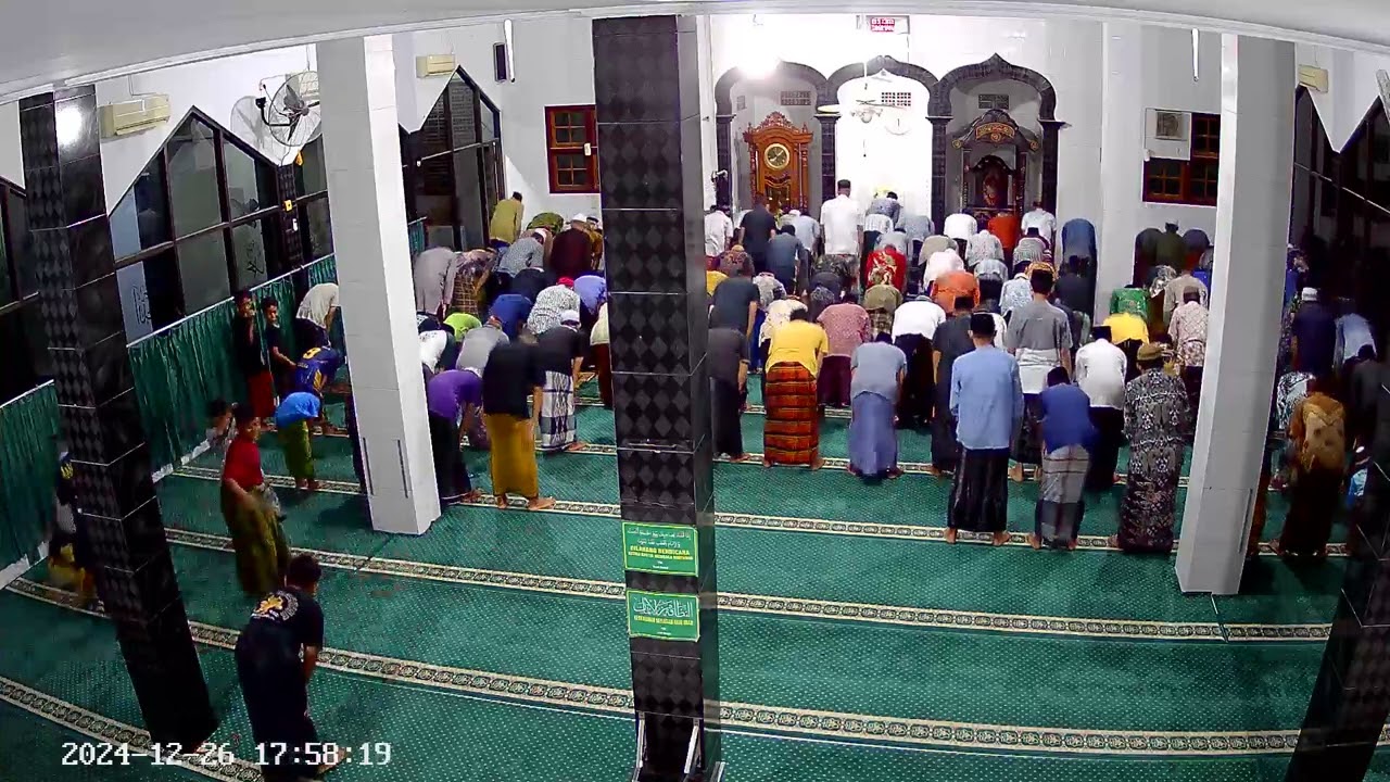Jama'ah Sholat Maghrib #fypシ゚ #doaterbaik #sholatmaghrib #sholatberjamaah #baitullah