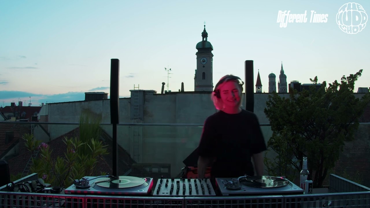 Jessie | themuddshow x Different Times